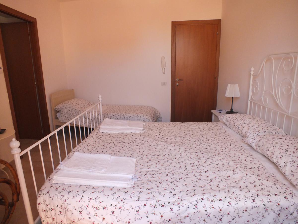 Il Torrione Bed & Breakfast Iesi Exterior photo
